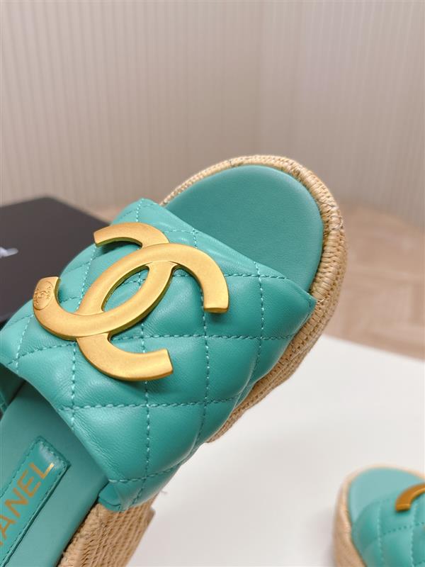 20251128184434101 270